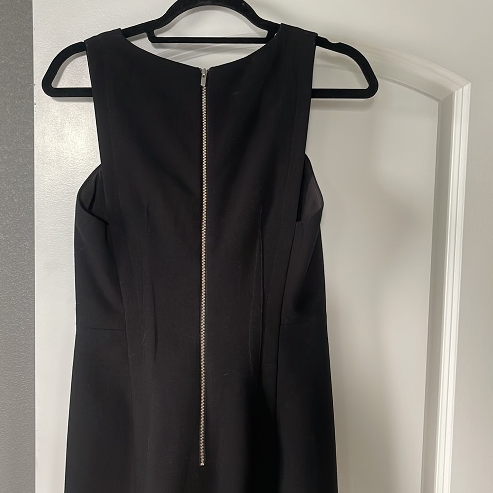 Banana republic black, midi dress, V-neck, pencil- size 6 - Picture 3 of 7